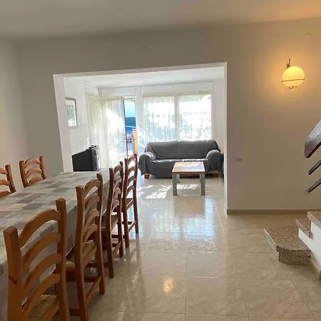 Semesterbostad Casa Estiu Cerca De Playa